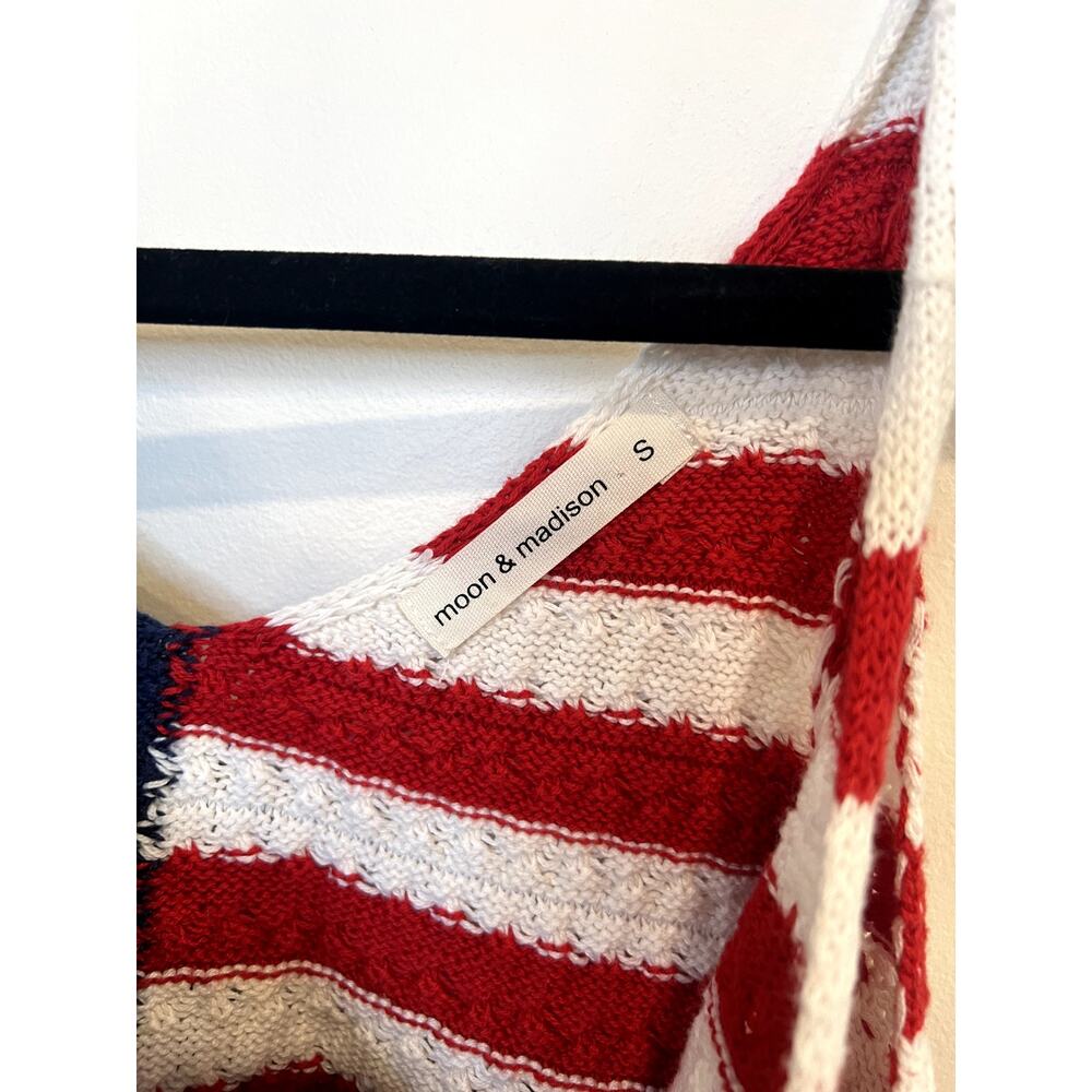 Moon & Madison American Flag Knit Tank Top Small | Patriotic Stars Stripes Cami - Picture 3 of 4